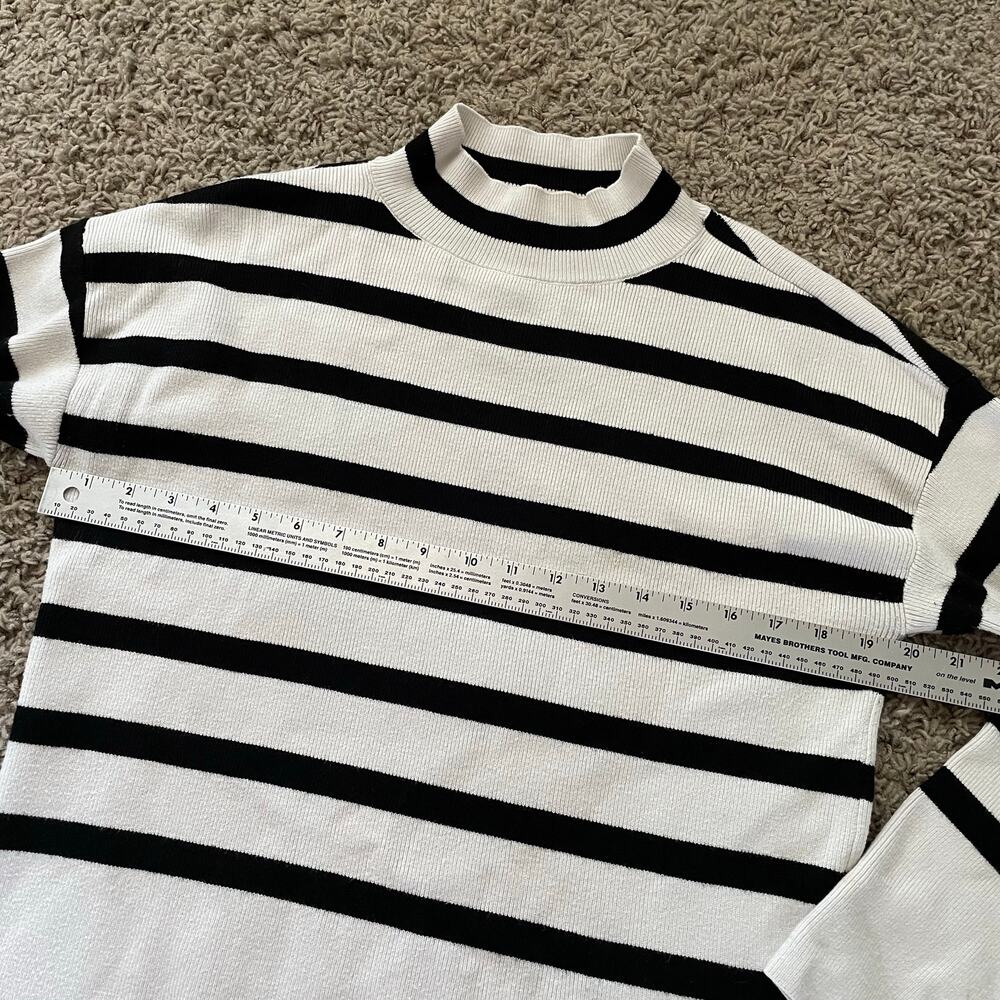 Evereve Bonnie Mock Neck Pullover Sweater Boxy Oversized Striped Blk/Wht Size S - Picture 13 of 14